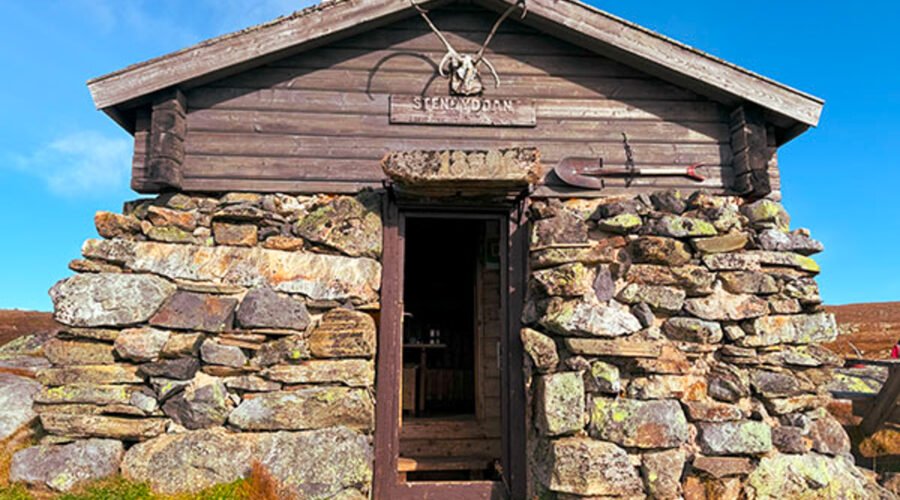 A Scenic Hiking Trail in Central Sweden – Västfjället