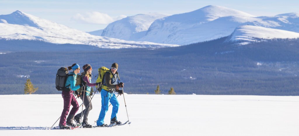Håkan Wike Snowshoeing 10946